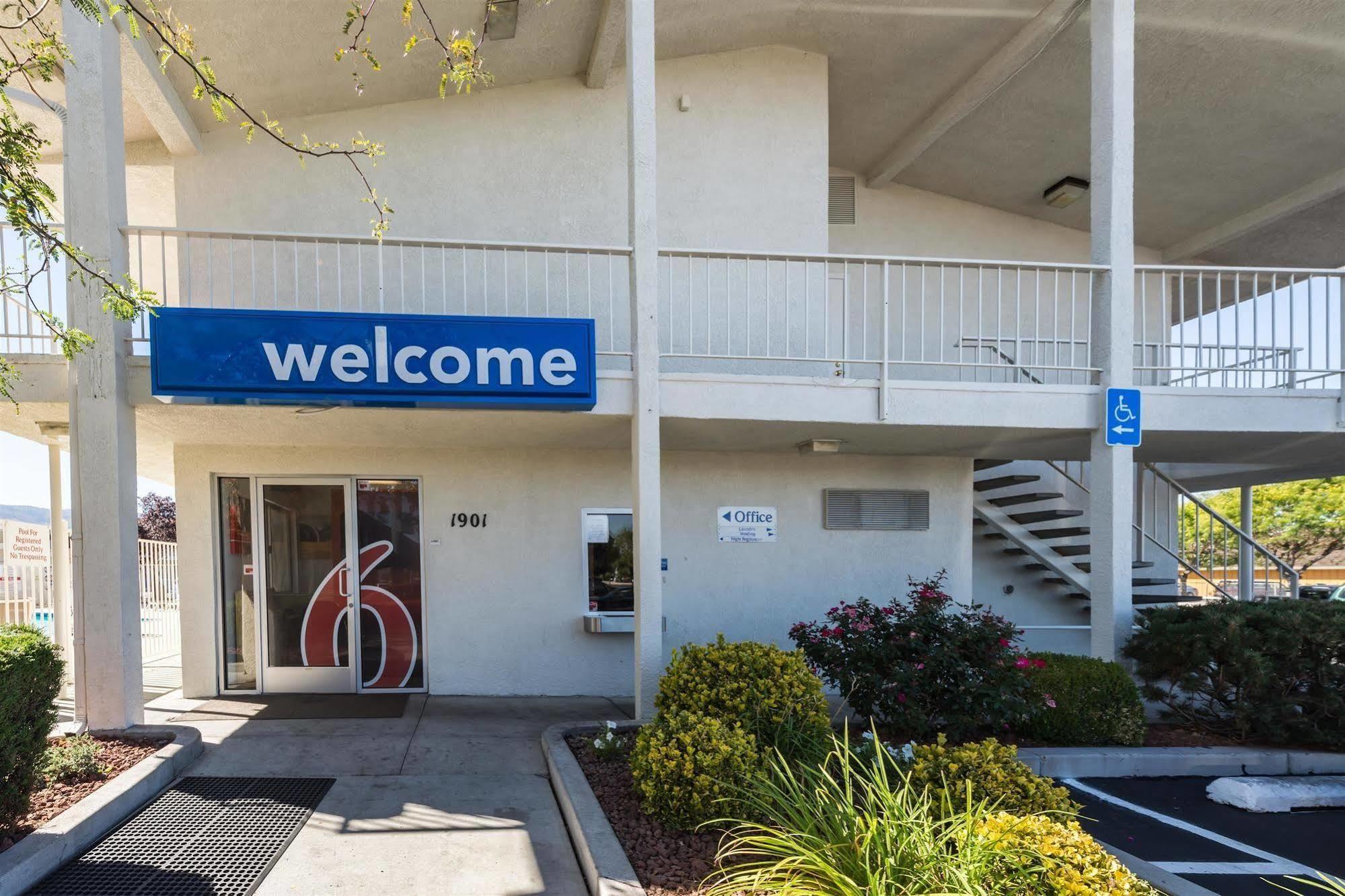 Motel 6-Reno, Nv - Virginia Plumb Ngoại thất bức ảnh