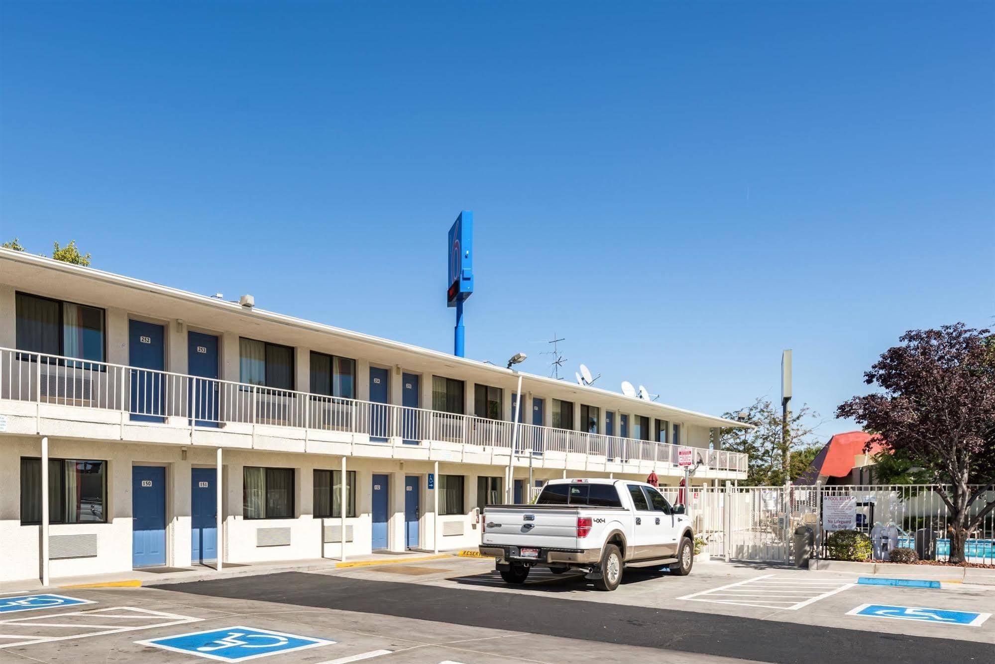 Motel 6-Reno, Nv - Virginia Plumb Ngoại thất bức ảnh